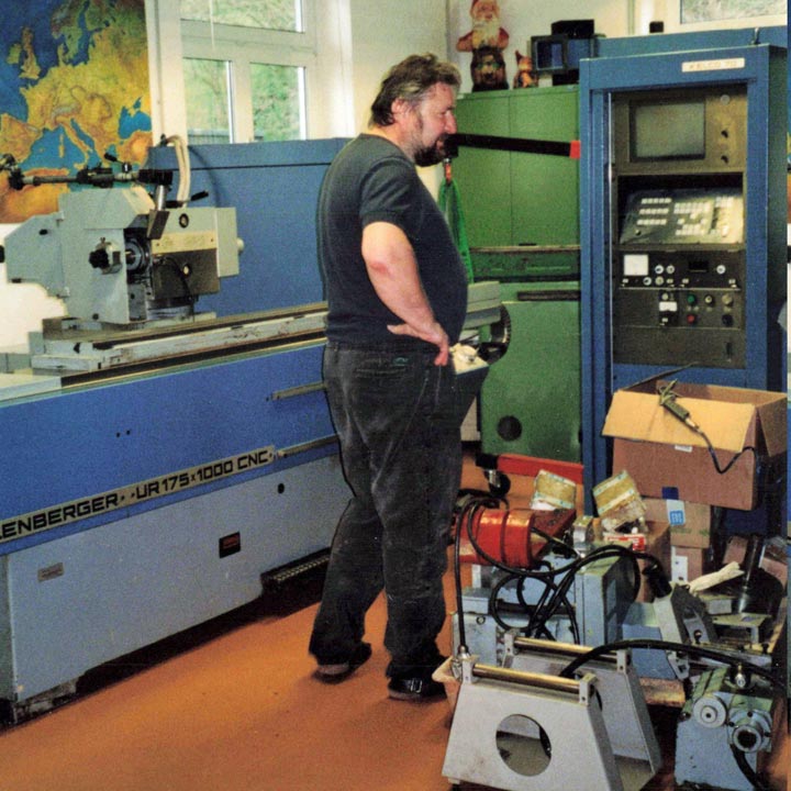 Inbetriebnahme einer CNC-Maschine